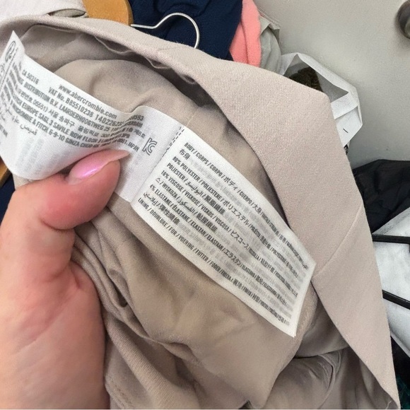 Abercrombie & Fitch Mara Tailored Vest - Picture 11 of 12